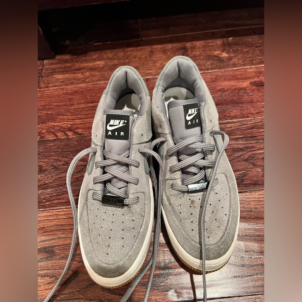 Grey Nike Air Maxes size 8
